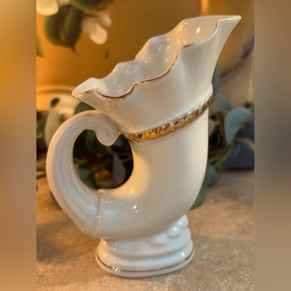 Gold Castle Vintage White Porcelain Cornucopia Horn Vase with Gold Accent Japan